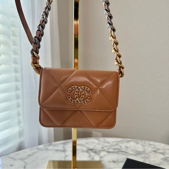 Chanel mini belt bag - Picture 3 of 7